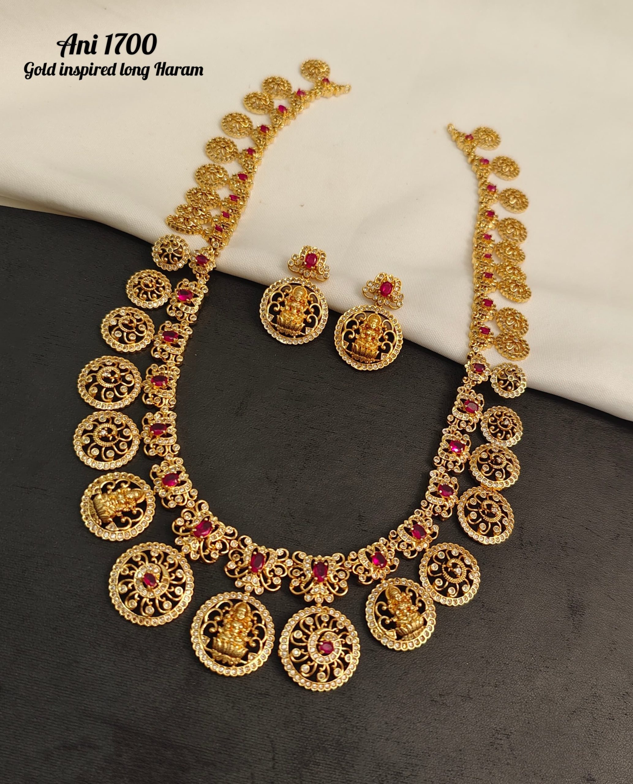 Traditional Bottu Mala With Earrings - Image 3