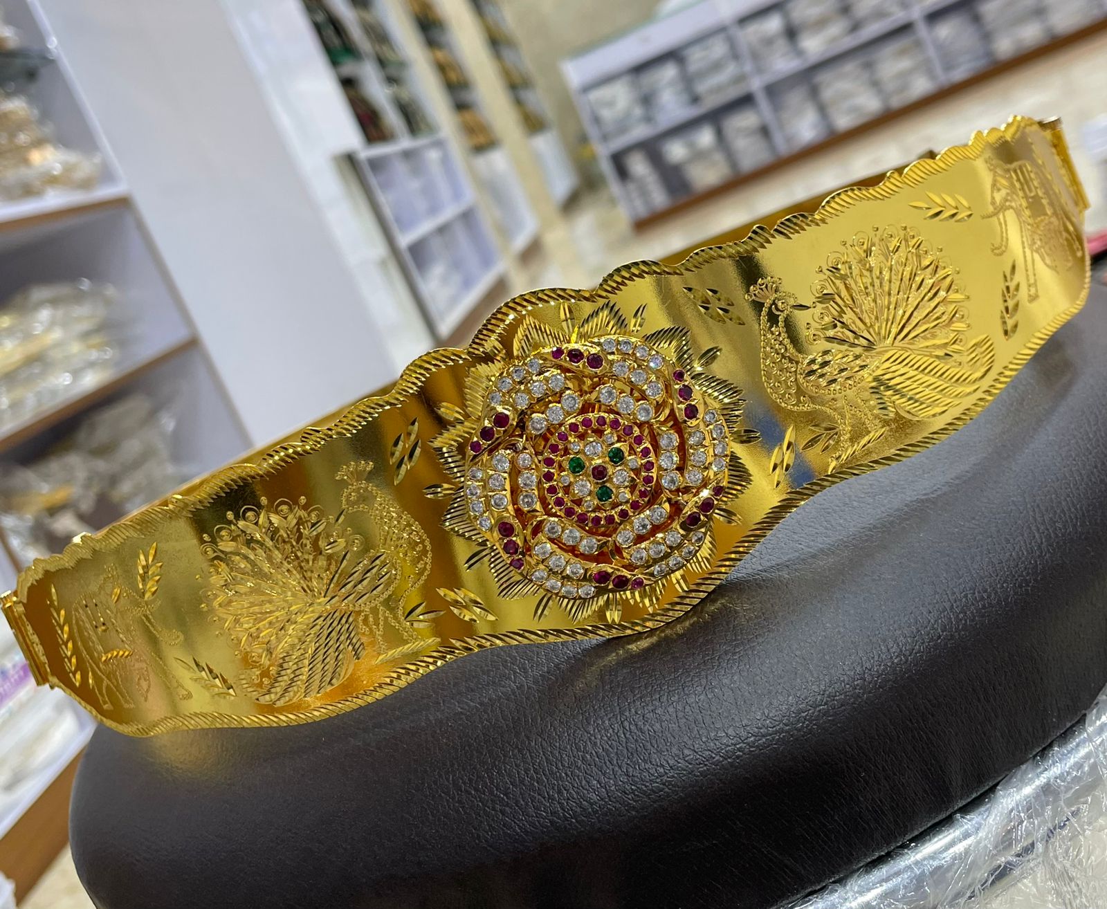 Simple Hip Belt In Gold Replica Design - Image 3